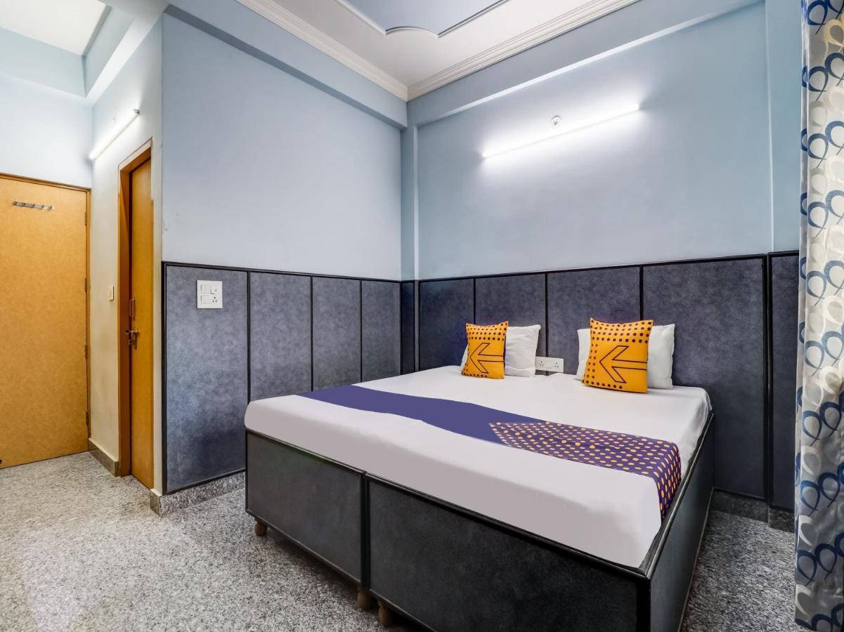 Spot On 82236 Aryan Home Stay Jhājra Exterior foto